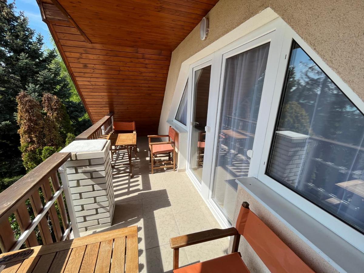 Sunset Beach Apartman Balatonfuzfo Exterior photo