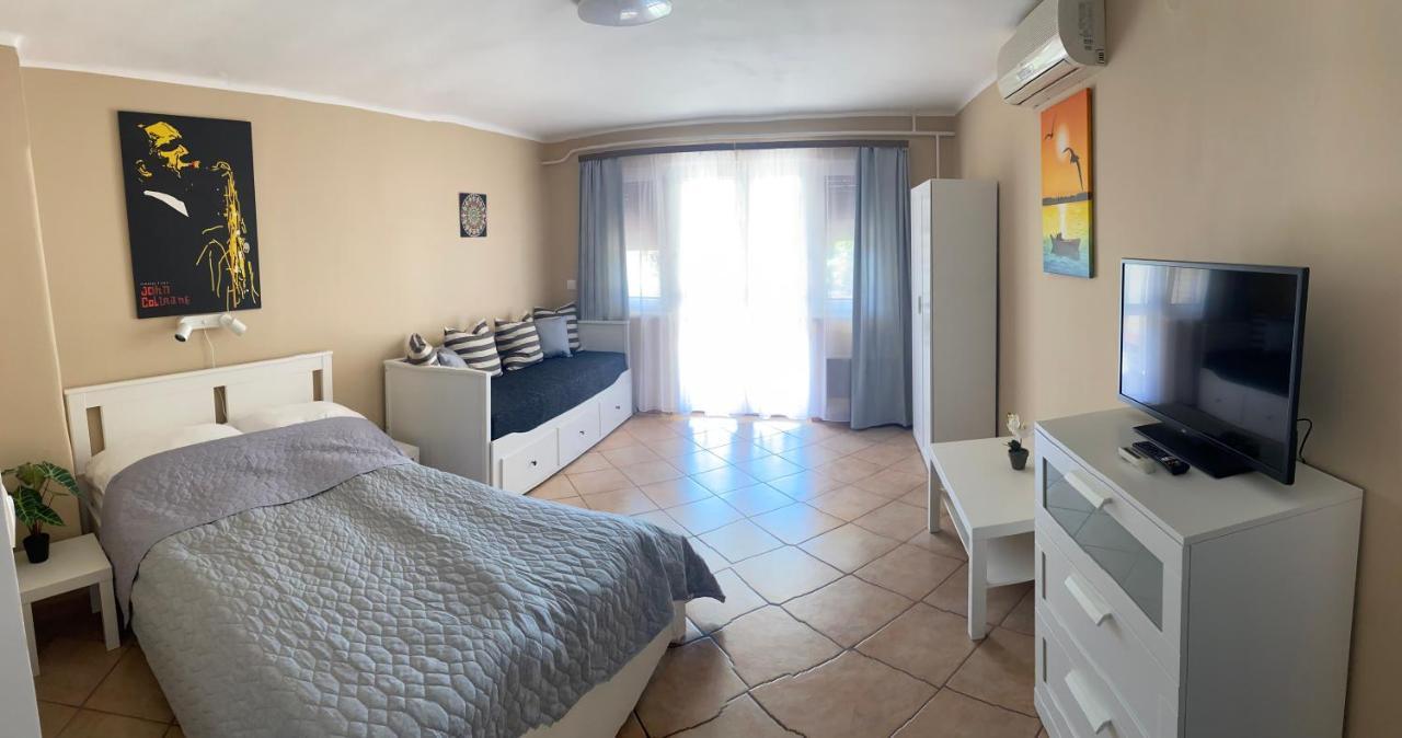 Sunset Beach Apartman Balatonfuzfo Exterior photo